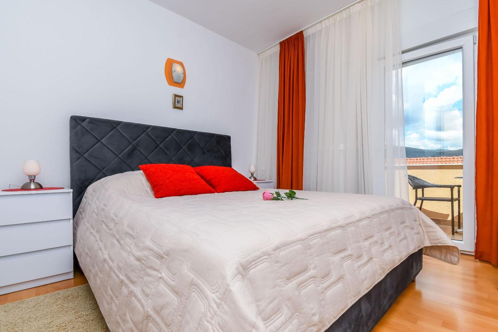 Apartments Tonka Округ-Доньи Экстерьер фото